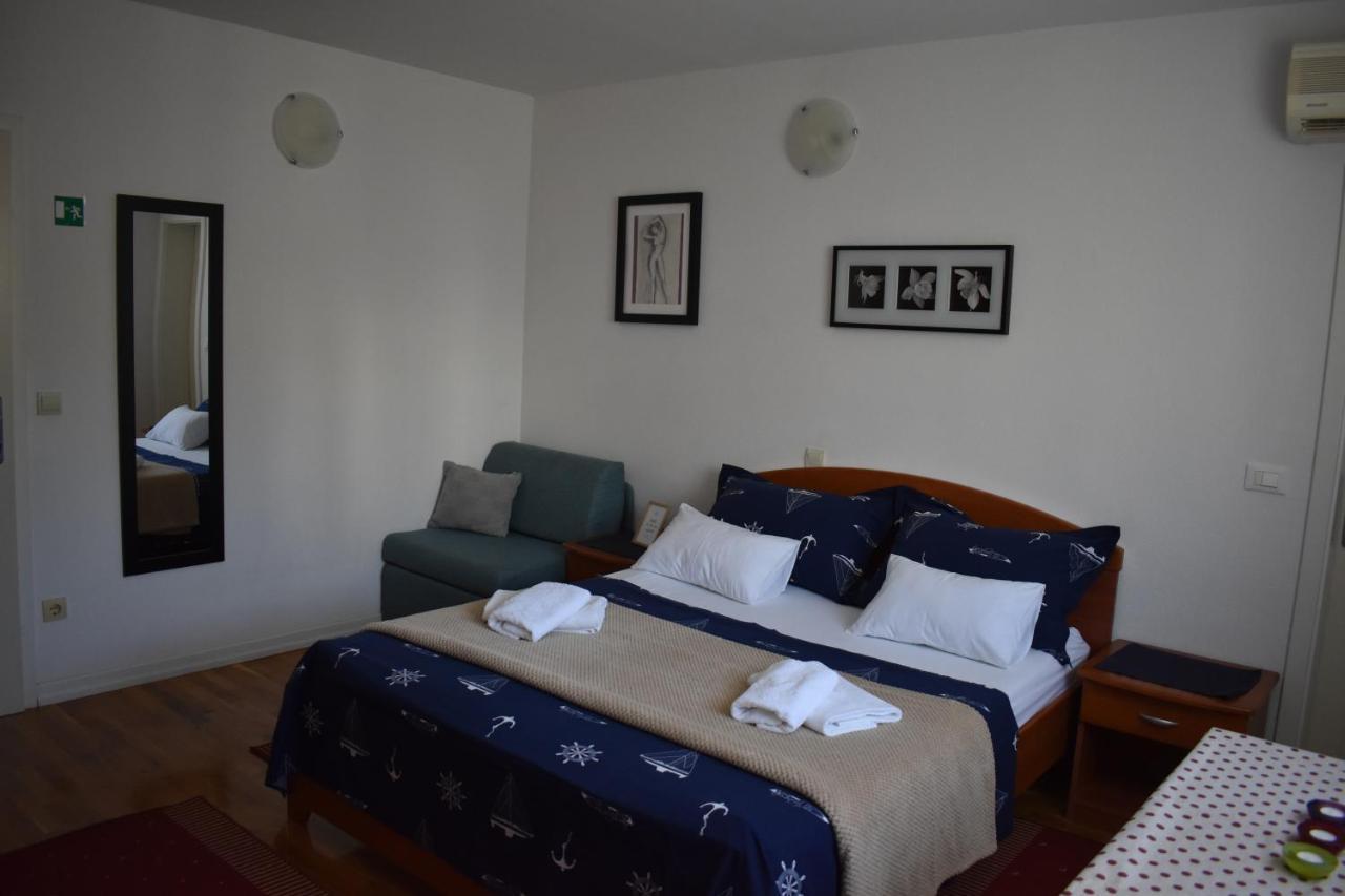 Apartments Bombonin Makarska Eksteriør billede