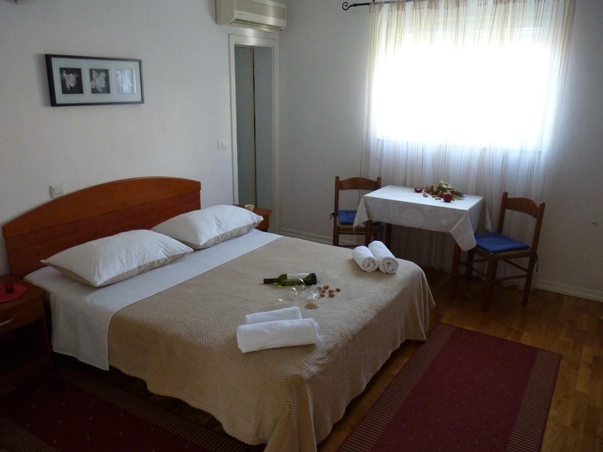 Apartments Bombonin Makarska Eksteriør billede